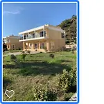 Beachfront Apartman Kárpathosz