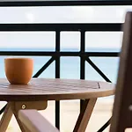 Beachfront Apartman *