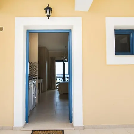 Beachfront Апартаменты