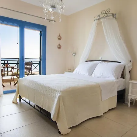 Beachfront Апартаменты *